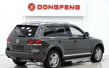 Volkswagen Touareg III, 2007 год, 1 049 000 рублей, 2 фотография