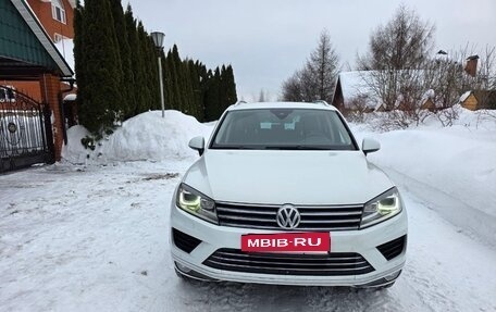 Volkswagen Touareg III, 2015 год, 3 349 000 рублей, 2 фотография