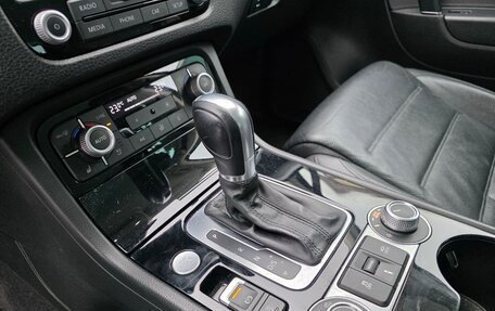 Volkswagen Touareg III, 2015 год, 3 349 000 рублей, 13 фотография