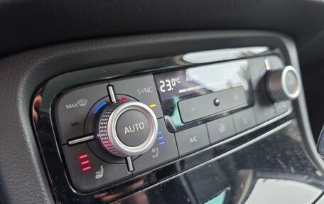 Volkswagen Touareg III, 2015 год, 3 349 000 рублей, 14 фотография