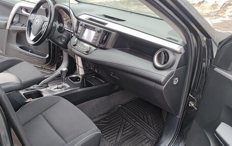 Toyota RAV4, 2015 год, 1 840 000 рублей, 11 фотография