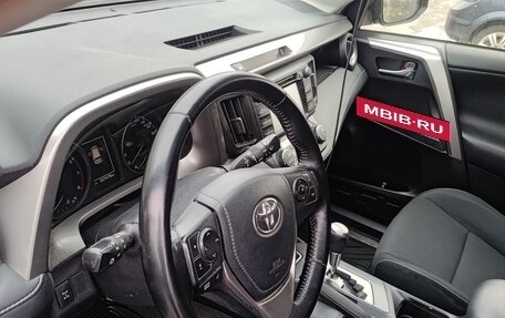 Toyota RAV4, 2015 год, 1 840 000 рублей, 8 фотография