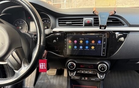 KIA Rio IV, 2018 год, 1 580 000 рублей, 6 фотография