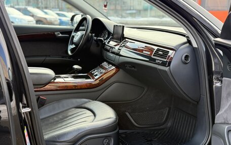 Audi A8, 2011 год, 1 750 000 рублей, 14 фотография