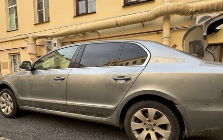 Skoda Superb III рестайлинг, 2011 год, 650 000 рублей, 3 фотография