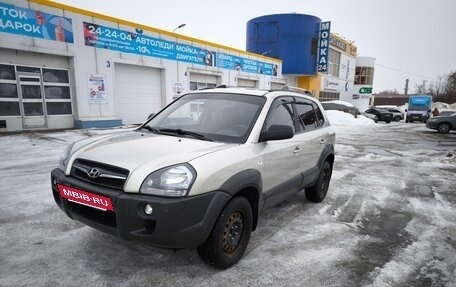 Hyundai Tucson III, 2008 год, 990 000 рублей, 3 фотография