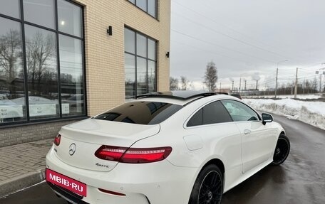 Mercedes-Benz E-Класс, 2017 год, 3 790 000 рублей, 4 фотография