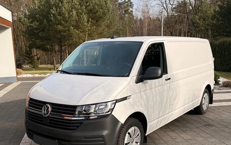 Volkswagen Transporter T6 рестайлинг, 2024 год, 3 650 000 рублей, 1 фотография