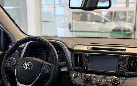 Toyota RAV4, 2019 год, 2 800 500 рублей, 12 фотография