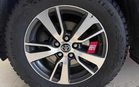 Toyota RAV4, 2019 год, 2 800 500 рублей, 14 фотография