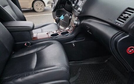 Toyota Highlander III, 2011 год, 1 950 000 рублей, 9 фотография