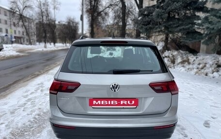 Volkswagen Tiguan II, 2019 год, 2 349 000 рублей, 4 фотография