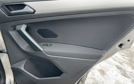 Volkswagen Tiguan II, 2019 год, 2 349 000 рублей, 30 фотография