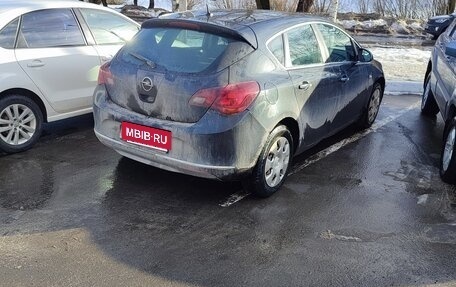 Opel Astra J, 2013 год, 670 000 рублей, 4 фотография