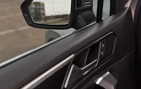 Volkswagen Tiguan II, 2018 год, 2 799 000 рублей, 5 фотография