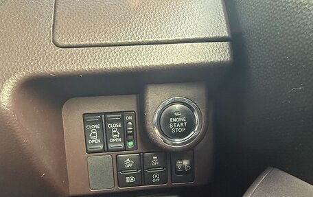 Toyota Roomy I, 2019 год, 1 100 000 рублей, 15 фотография