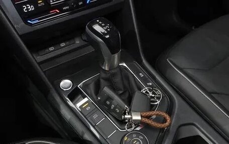 Volkswagen Tiguan II, 2022 год, 4 150 000 рублей, 9 фотография