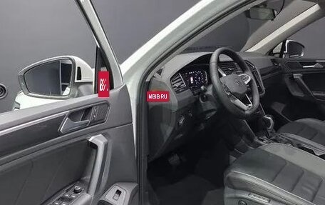 Volkswagen Tiguan II, 2022 год, 4 150 000 рублей, 11 фотография