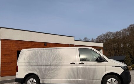 Volkswagen Transporter T6 рестайлинг, 2024 год, 3 650 000 рублей, 4 фотография