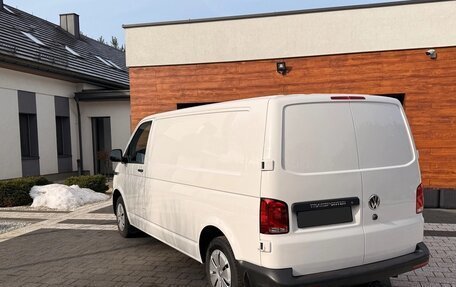 Volkswagen Transporter T6 рестайлинг, 2024 год, 3 650 000 рублей, 5 фотография
