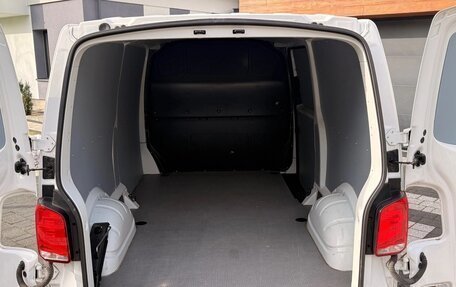 Volkswagen Transporter T6 рестайлинг, 2024 год, 3 650 000 рублей, 7 фотография