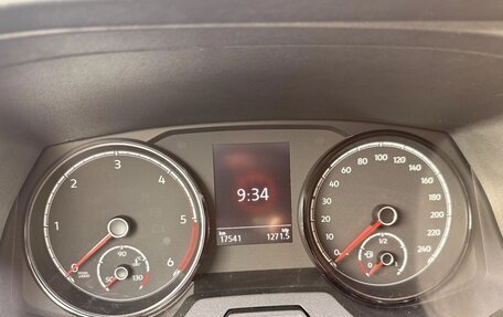 Volkswagen Transporter T6 рестайлинг, 2024 год, 3 650 000 рублей, 15 фотография