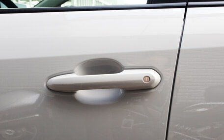 Toyota RAV4, 2025 год, 4 450 000 рублей, 11 фотография