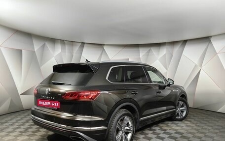 Volkswagen Touareg III, 2019 год, 4 795 000 рублей, 2 фотография