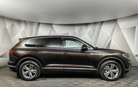 Volkswagen Touareg III, 2019 год, 4 795 000 рублей, 6 фотография
