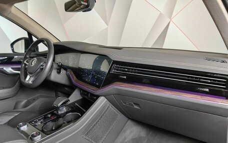 Volkswagen Touareg III, 2019 год, 4 795 000 рублей, 13 фотография