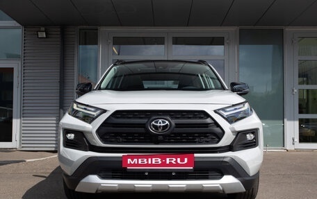 Toyota RAV4, 2025 год, 4 450 000 рублей, 2 фотография