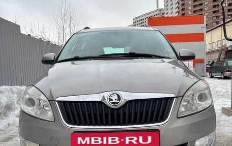 Skoda Roomster, 2013 год, 650 000 рублей, 2 фотография