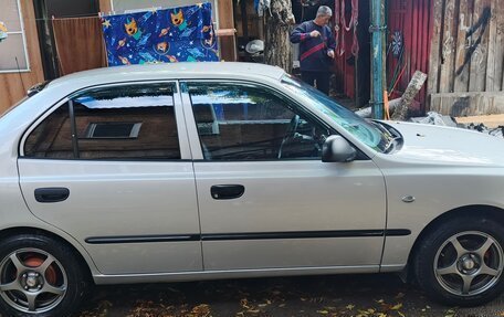 Hyundai Accent II, 2004 год, 420 000 рублей, 2 фотография