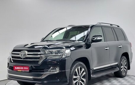 Toyota Land Cruiser 200, 2019 год, 7 999 000 рублей, 1 фотография