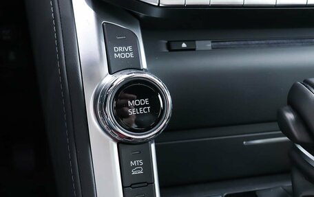 Toyota Land Cruiser, 2025 год, 16 890 000 рублей, 26 фотография