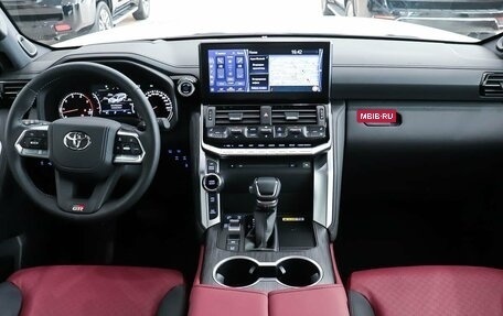 Toyota Land Cruiser, 2025 год, 16 890 000 рублей, 21 фотография