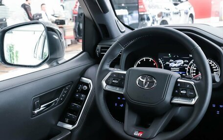 Toyota Land Cruiser, 2025 год, 16 890 000 рублей, 18 фотография