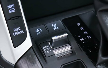 Toyota Land Cruiser, 2025 год, 16 890 000 рублей, 27 фотография