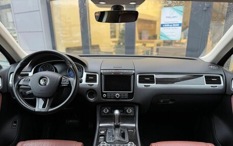 Volkswagen Touareg III, 2016 год, 2 530 000 рублей, 11 фотография