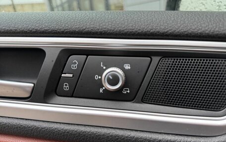 Volkswagen Touareg III, 2016 год, 2 530 000 рублей, 15 фотография