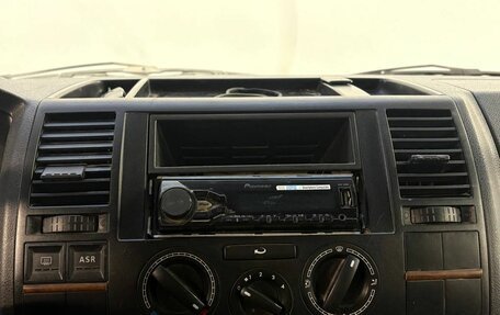 Volkswagen Transporter T5 рестайлинг, 2004 год, 929 900 рублей, 4 фотография