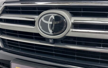 Toyota Land Cruiser 200, 2019 год, 7 999 000 рублей, 10 фотография