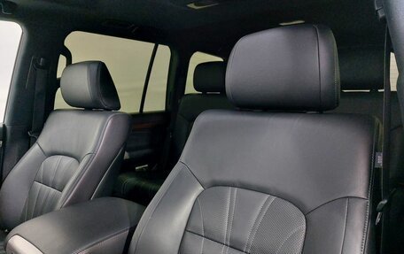 Toyota Land Cruiser 200, 2019 год, 7 999 000 рублей, 19 фотография