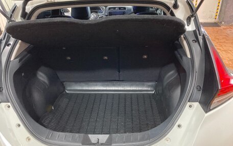 Nissan Leaf II, 2019 год, 2 100 000 рублей, 6 фотография