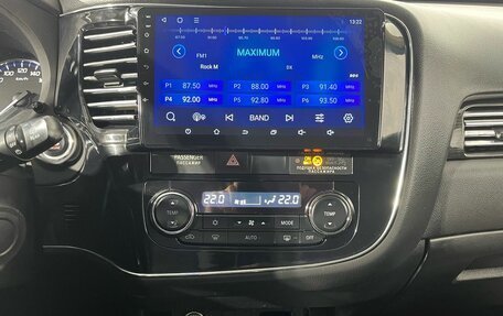 Mitsubishi Outlander III рестайлинг 3, 2017 год, 1 850 000 рублей, 11 фотография