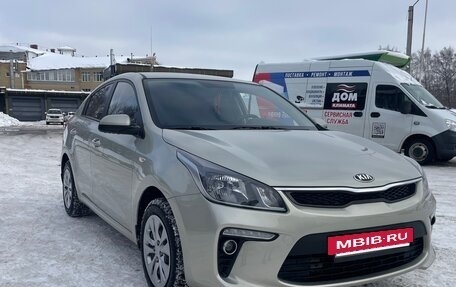KIA Rio IV, 2018 год, 1 350 000 рублей, 2 фотография