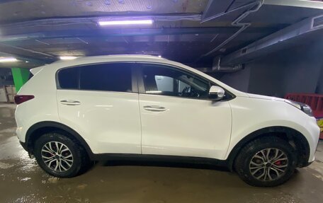 KIA Sportage IV рестайлинг, 2020 год, 2 380 000 рублей, 2 фотография