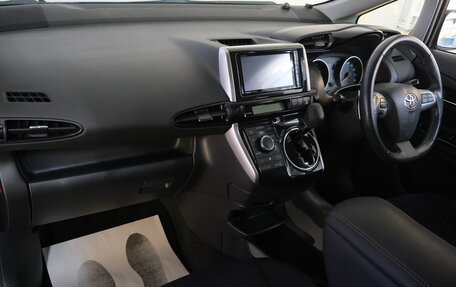 Toyota Wish II, 2012 год, 1 599 000 рублей, 18 фотография