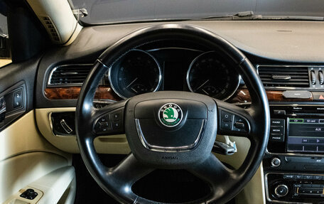 Skoda Superb III рестайлинг, 2010 год, 1 039 000 рублей, 6 фотография