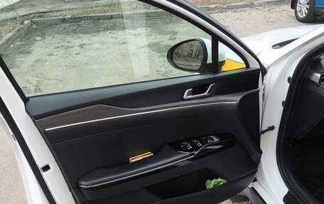 KIA K5, 2021 год, 1 700 000 рублей, 2 фотография